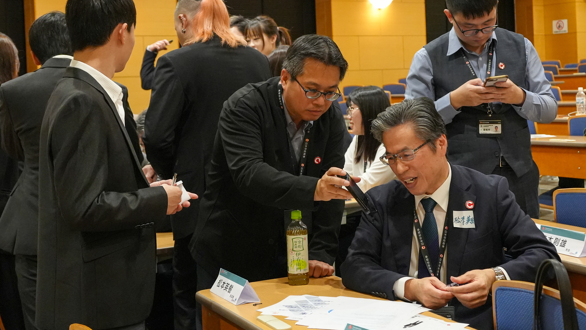謝建達專訪|企業包班×在職專班×日本商戰沉浸式學習 學員參與 日本商戰沉浸式學習 的實戰提案挑戰,在高壓情境下積極與日本官員交流,運用多元工具創造解決方案,展現 中信金融管理學院 企業包班 與 在職專班 訓練成果