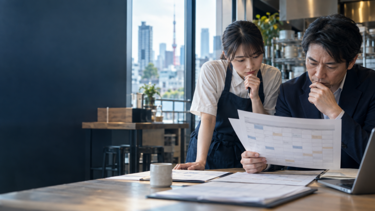 日本最低工資與年收之牆：企業排班成本雙重擠壓